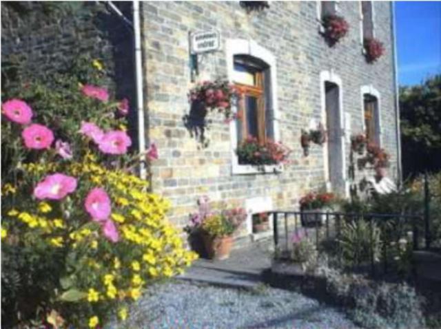 Les Vieilles Pierres Bed and Breakfast Comblain-au-Pont Habitación foto